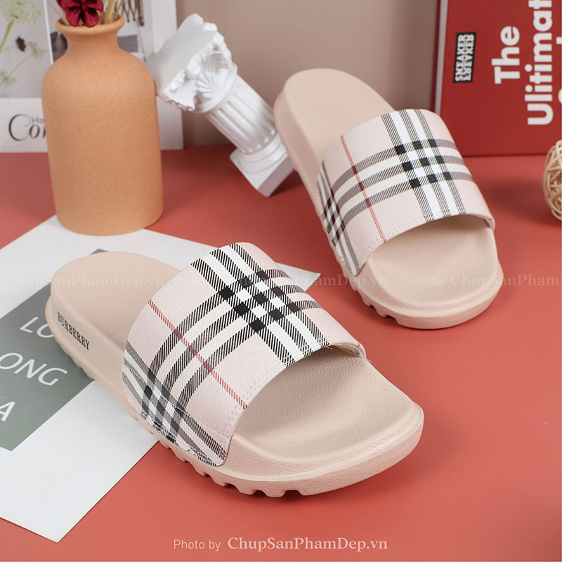 Dép Quai Úp Burberry Slides Đặc Trưng