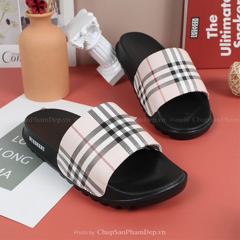 Dép Quai Úp Burberry Slides Đặc Trưng