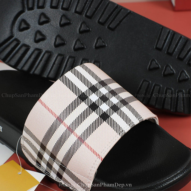 Dép Quai Úp Burberry Slides Đặc Trưng