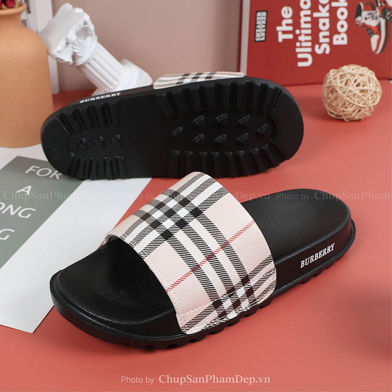 Dép Quai Úp Burberry Slides Đặc Trưng