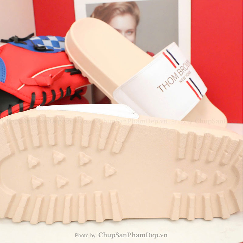 Dép Quai Úp Thom Browne Slides Tinh Tế