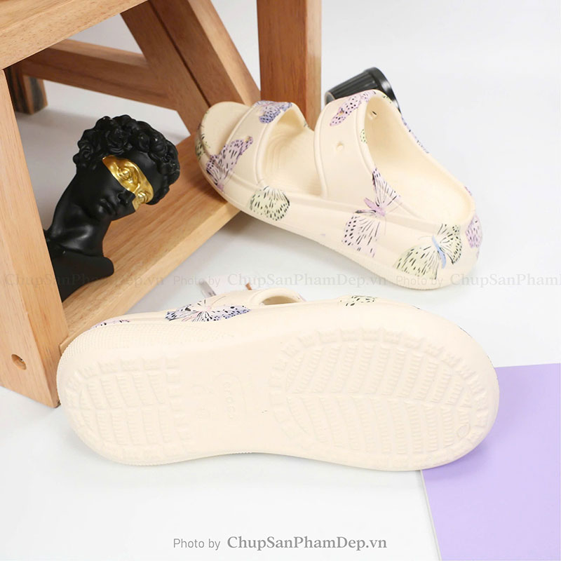 Dép Đúc Crocs Classic Crush Nữ Tính