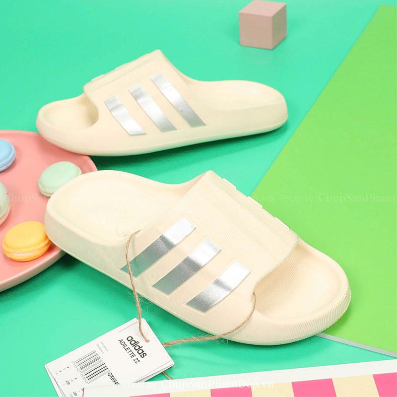 Dép Đúc Quai Ngang Adidas Slides Cream Color Tươi Sáng