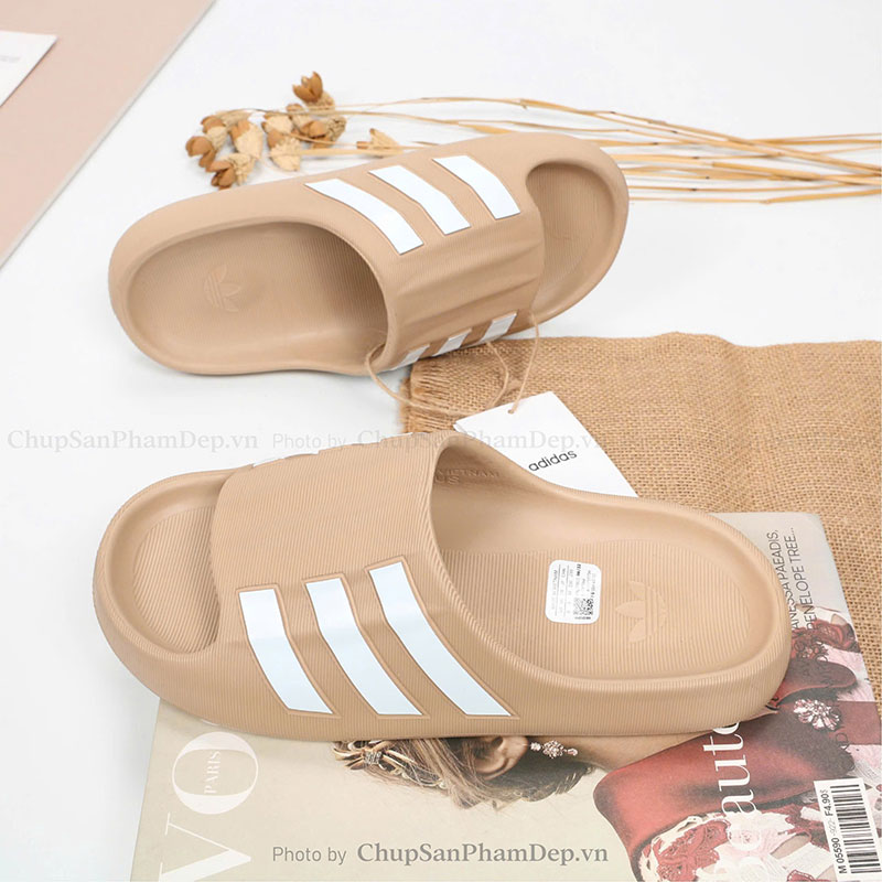 Dép Đúc Quai Ngang Adidas Slides Dark Brown Sắc Nét