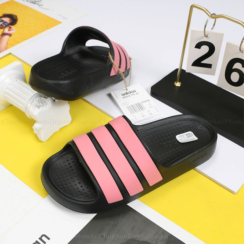 Dép Đúc Quai Ngang Adilette Slide Black Cổ Điển