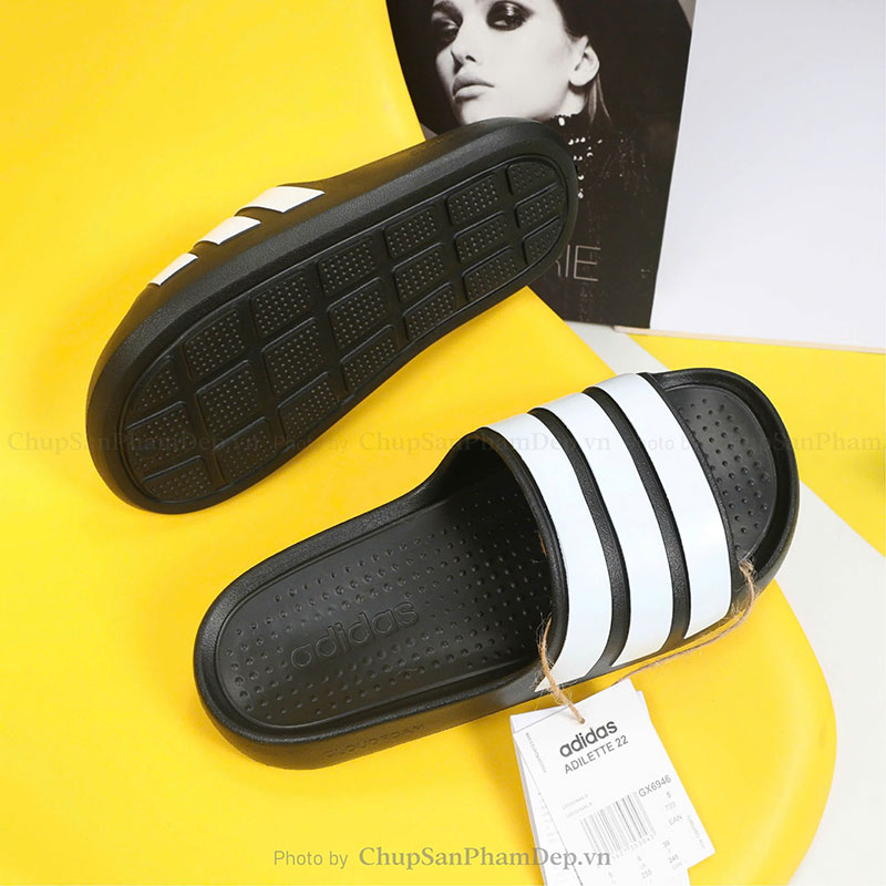 Dép Đúc Quai Ngang Adilette Slide Black Cổ Điển