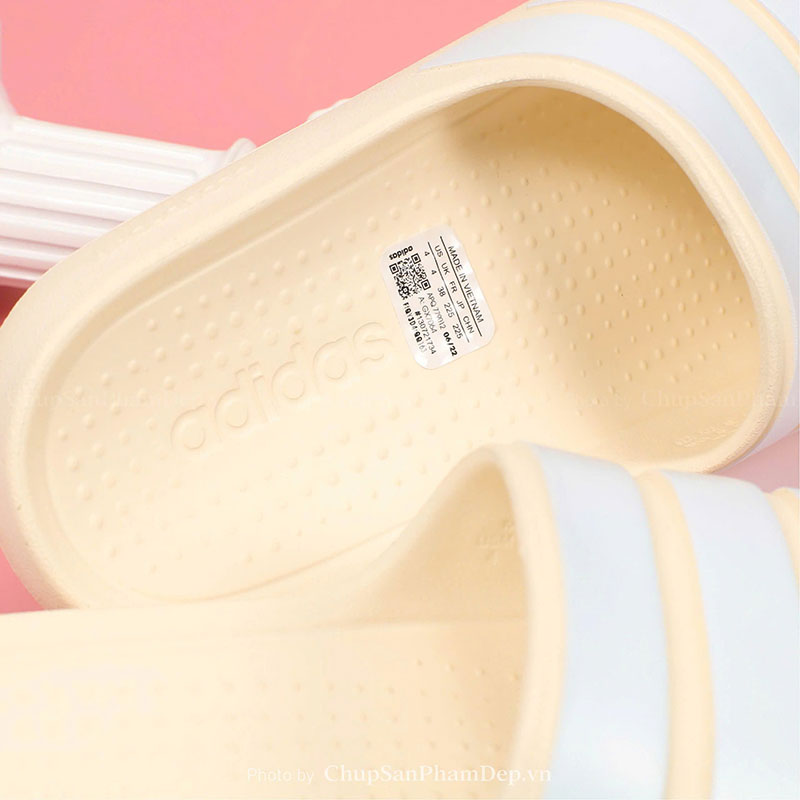 Dép Đúc Quai Ngang Adilette Slide Cream Bắt Mắt