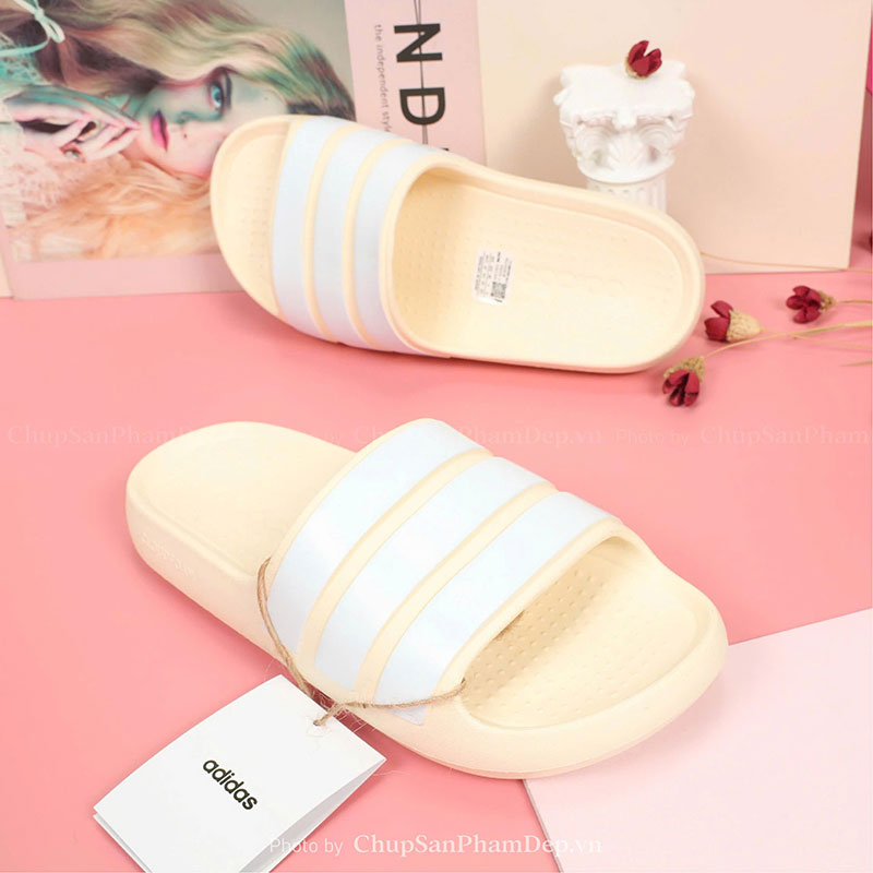 Dép Đúc Quai Ngang Adilette Slide Cream Bắt Mắt