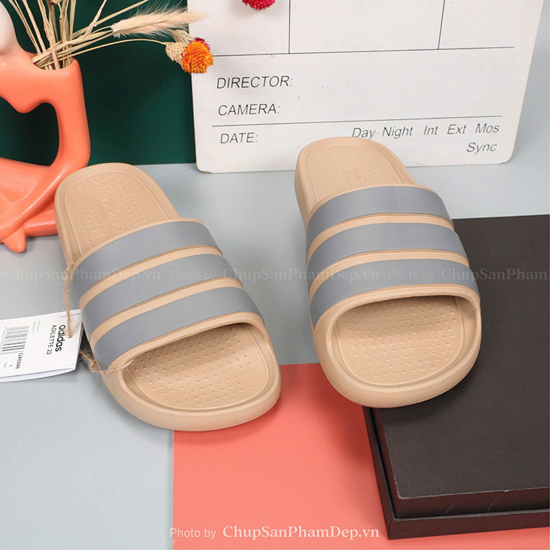 Dép Đúc Quai Ngang Adilette Slide Dark Brown Thoải Mái