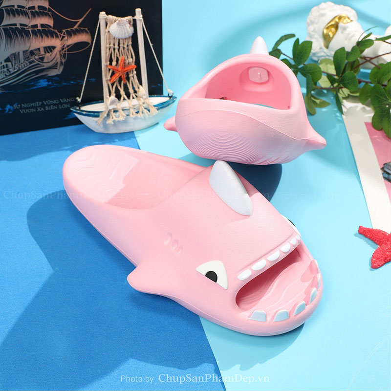 Dép Đúc Thiết Kế Hình Shark Cute