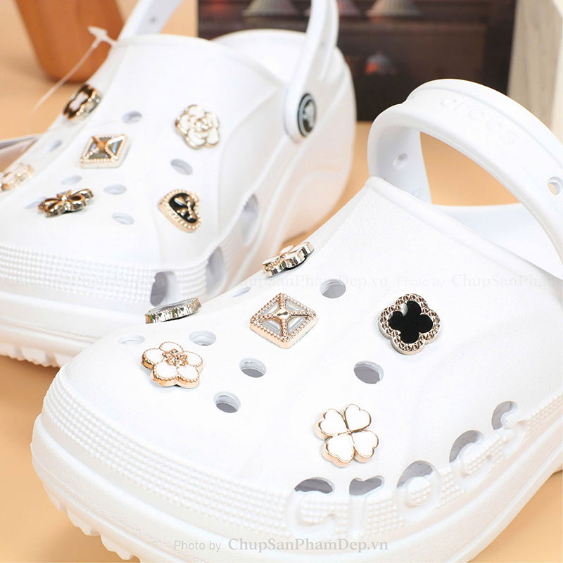 Dép Sục Crocs 01 Đính Charm Cute