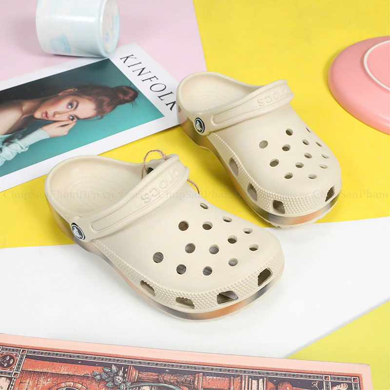 Dép Sục Crocs 05 Viền Đế Màu Sắc Nét