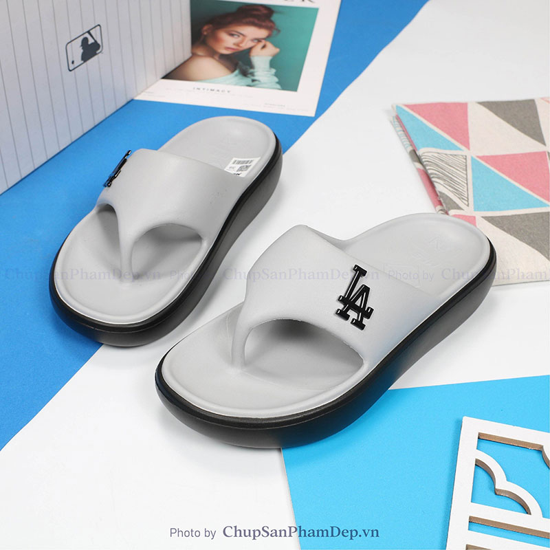 Dép Xỏ Ngón Đúc MLB Flip Flop LA Dodgers Basic