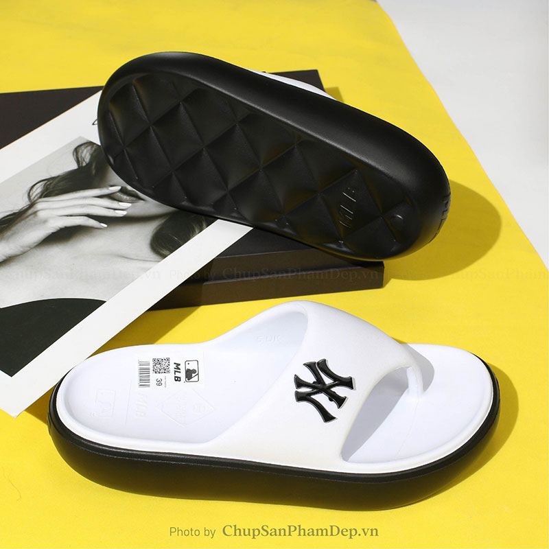 Dép Xỏ Ngón Đúc MLB Flip Flop New York Cổ Điển