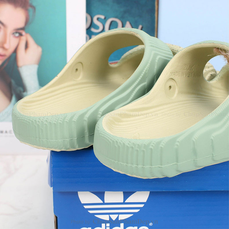 Dép Đúc Adidas 2 Quai Ngang Charm Màu Siêu Bền