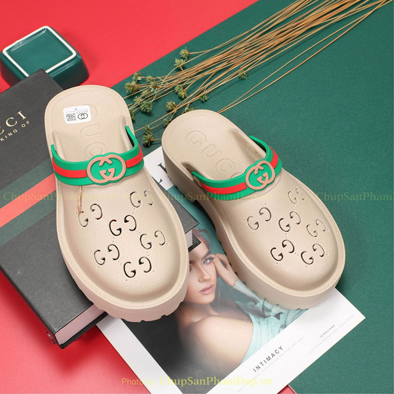 Dép Đúc Quai Màu Logo Gucci Sang Trọng