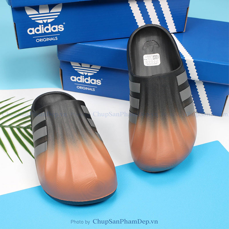 Dép Sục Adidas Slides Charm Màu Trẻ Trung