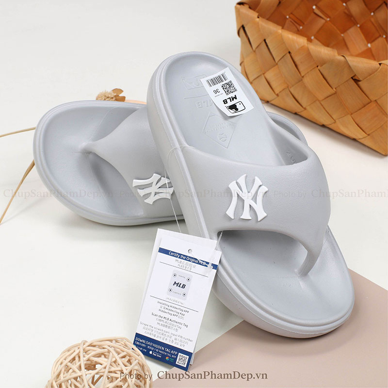 Dép Xỏ Ngón Dạng Đúc MLB Base NY Sang Trọng