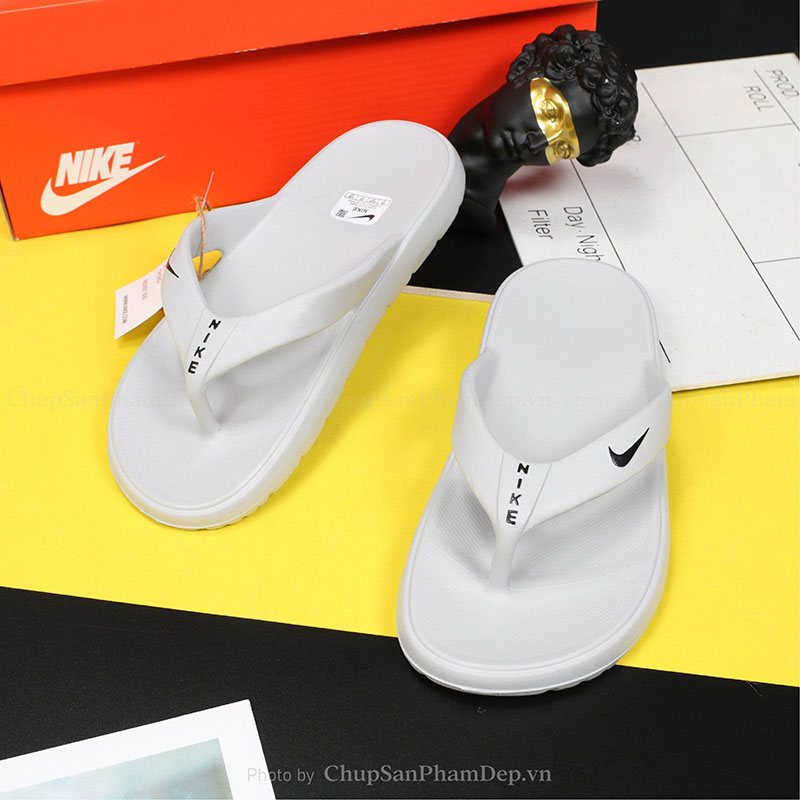 Dép Xỏ Ngón Dạng Đúc Nike Sơn Màu Nổi Bật