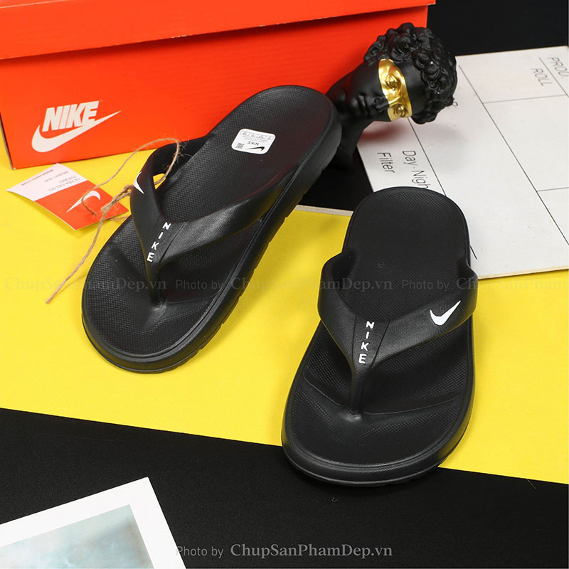 Dép Xỏ Ngón Dạng Đúc Nike Sơn Màu Nổi Bật