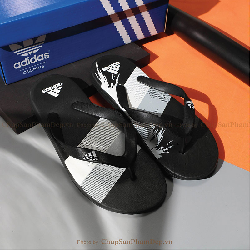 Dép Xỏ Ngón Adidas Mix Sơn Màu Lạ Mắt