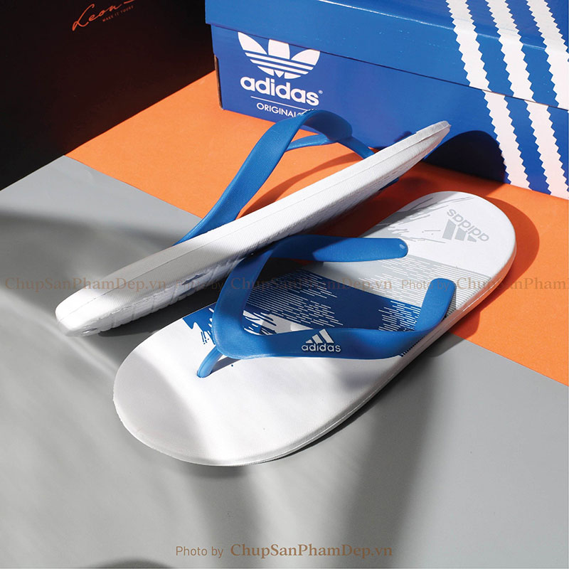 Dép Xỏ Ngón Adidas Mix Sơn Màu Lạ Mắt