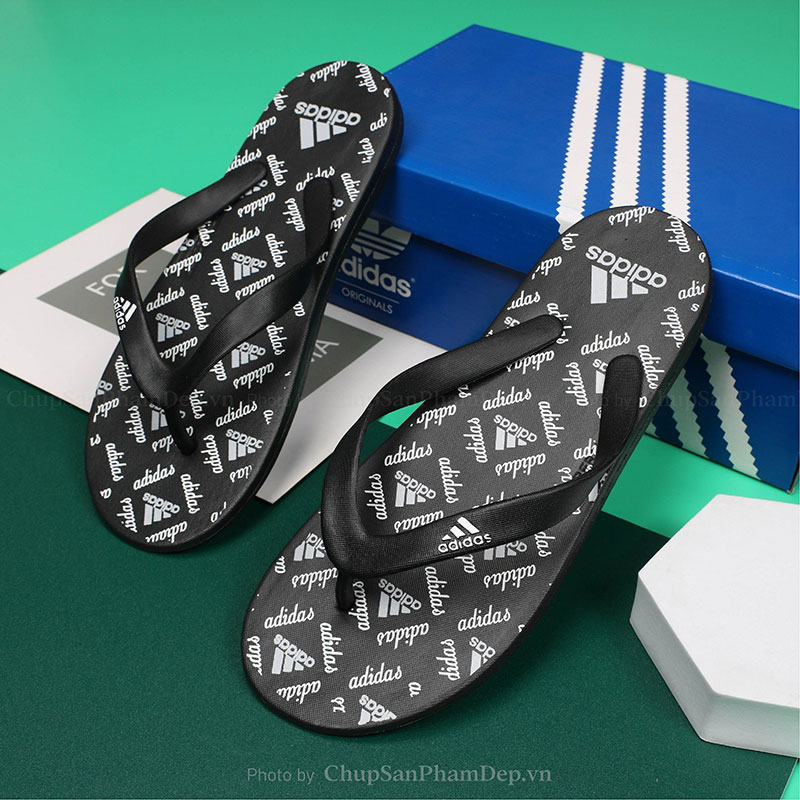 Dép Xỏ Ngón Họa Tiết Adidas Bắt Mắt