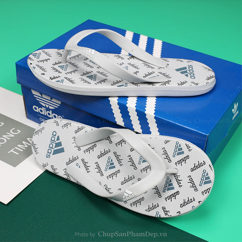 Dép Xỏ Ngón Họa Tiết Adidas Bắt Mắt