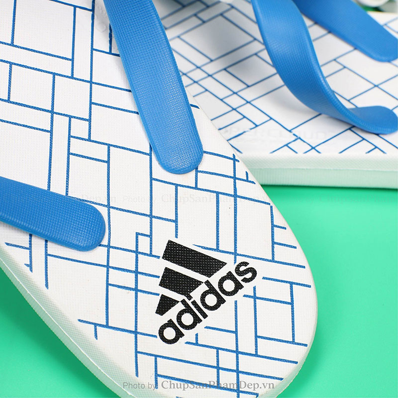 Dép Xỏ Ngón Hoa Văn Adidas Độc Đáo