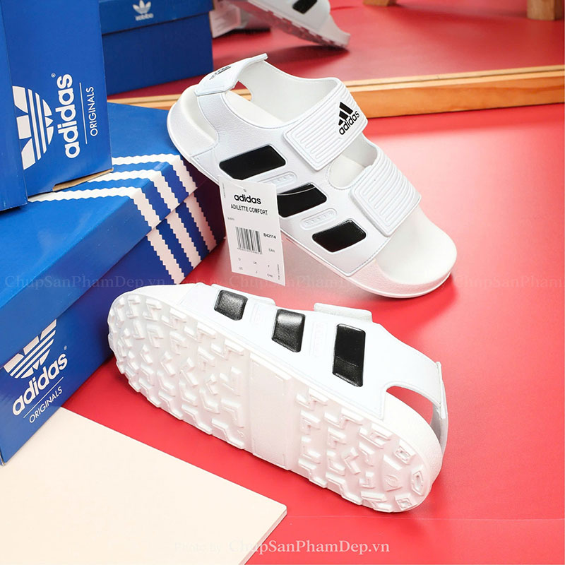 Giày Quai Hậu Adidas Phối Sọc Màu Tinh Tế