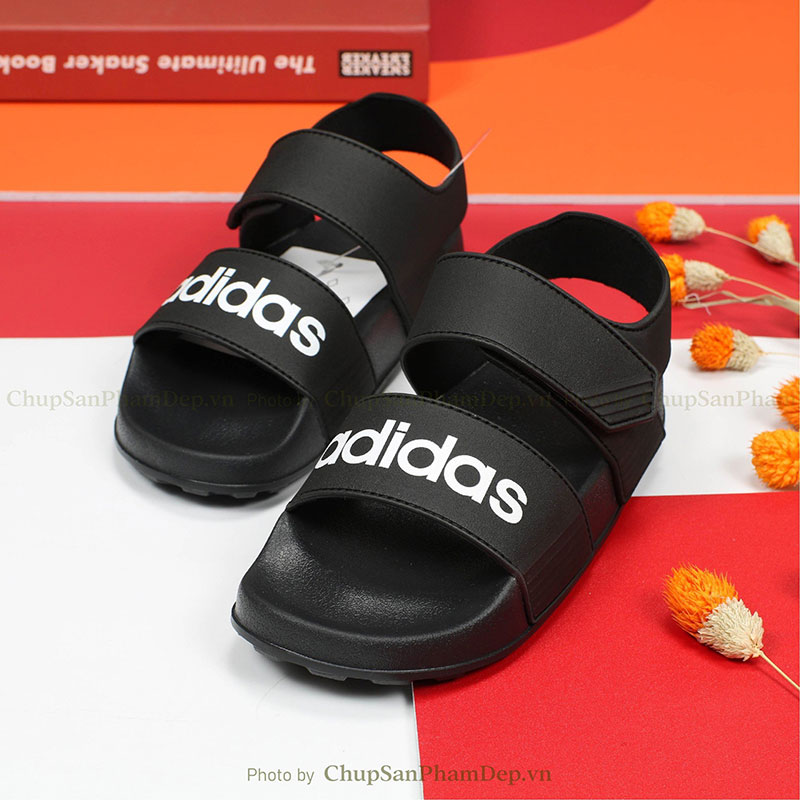 Giày Quai Hậu Logo Adidas Thiết Kế Basic