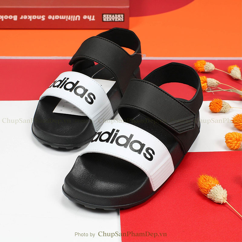 Giày Quai Hậu Logo Adidas Thiết Kế Basic