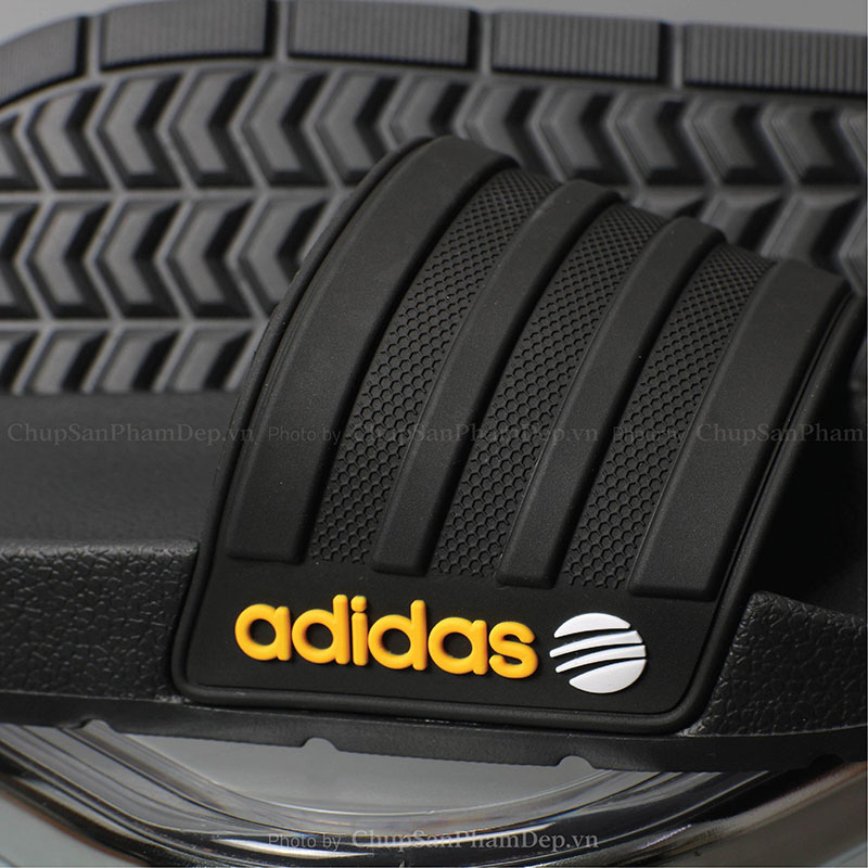 Dép Bản Quai Úp IPI Adidas Adilette Slides Bền Bỉ