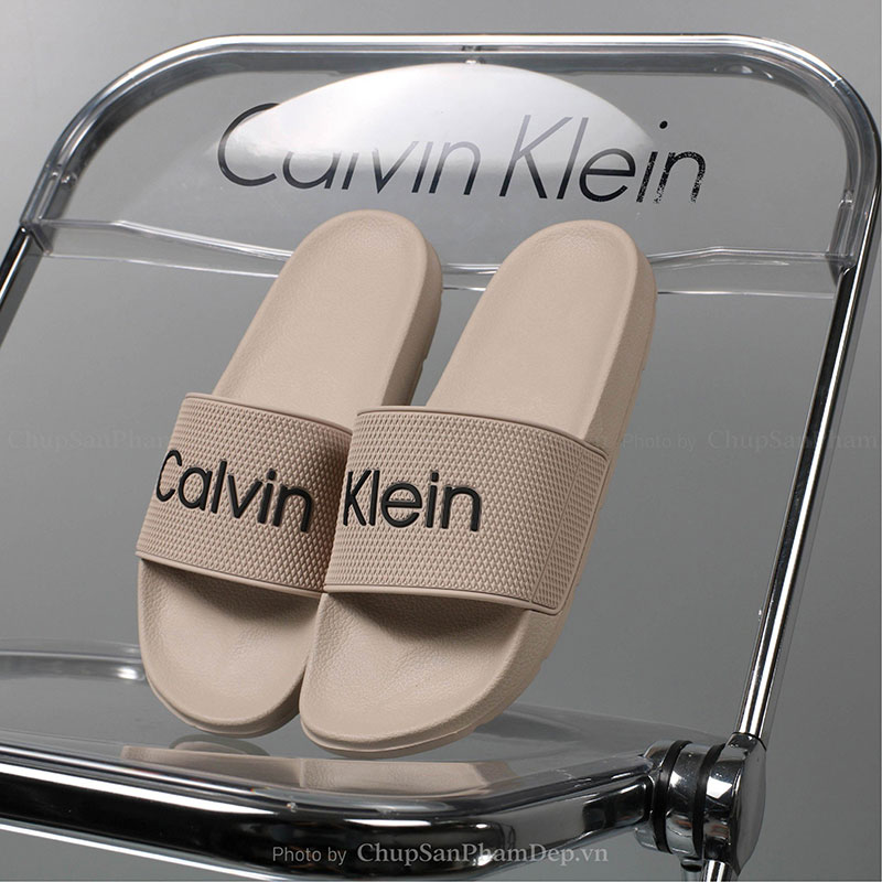 Dép Bản Quai Úp IPI Chữ Calvin Klein Sắc Nét