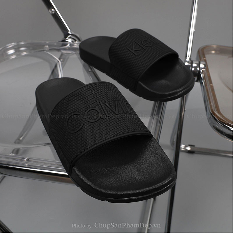 Dép Bản Quai Úp IPI Chữ Calvin Klein Sắc Nét