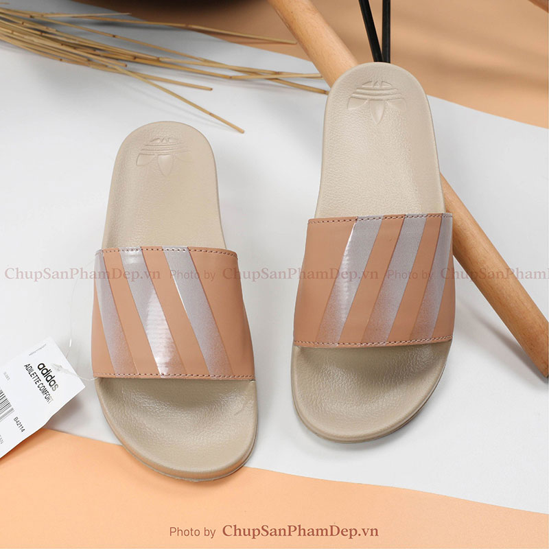 Dép Quai Ngang 3 Sọc Adidas Charm Màu Độc Đáo