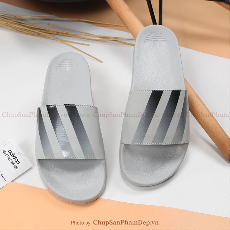 Dép Quai Ngang 3 Sọc Adidas Charm Màu Độc Đáo