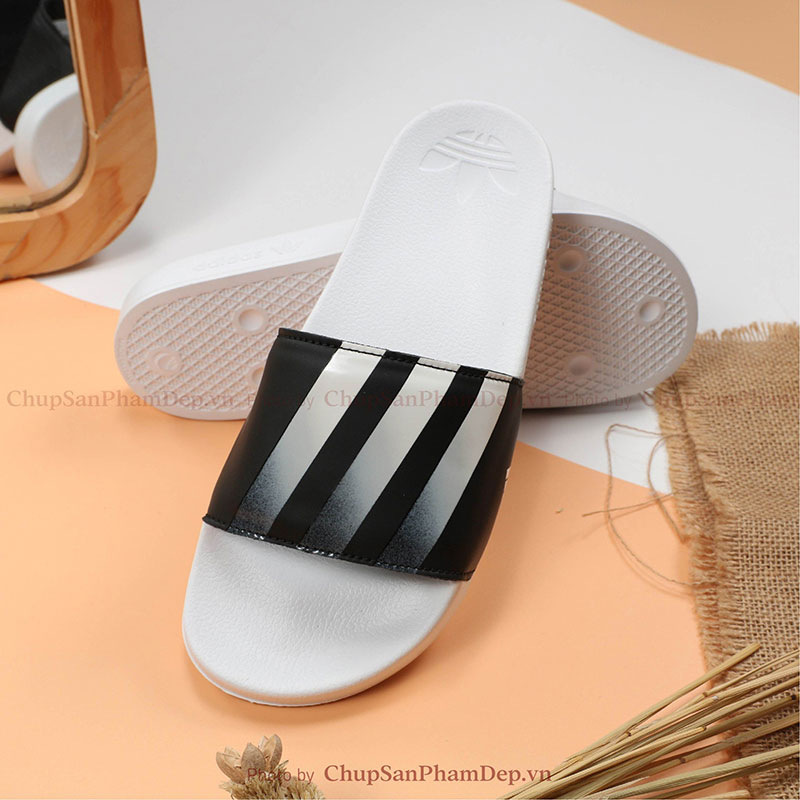 Dép Quai Ngang 3 Sọc Adidas Charm Màu Độc Đáo