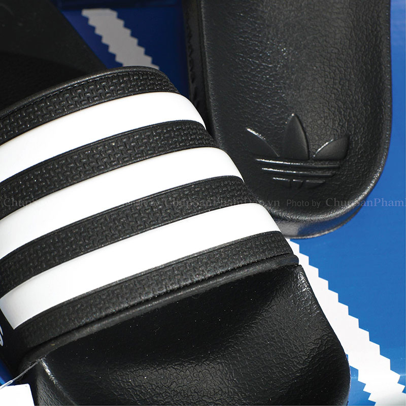 Dép Quai Ngang 3 Sọc Logo Đế Adidas Cổ Điển