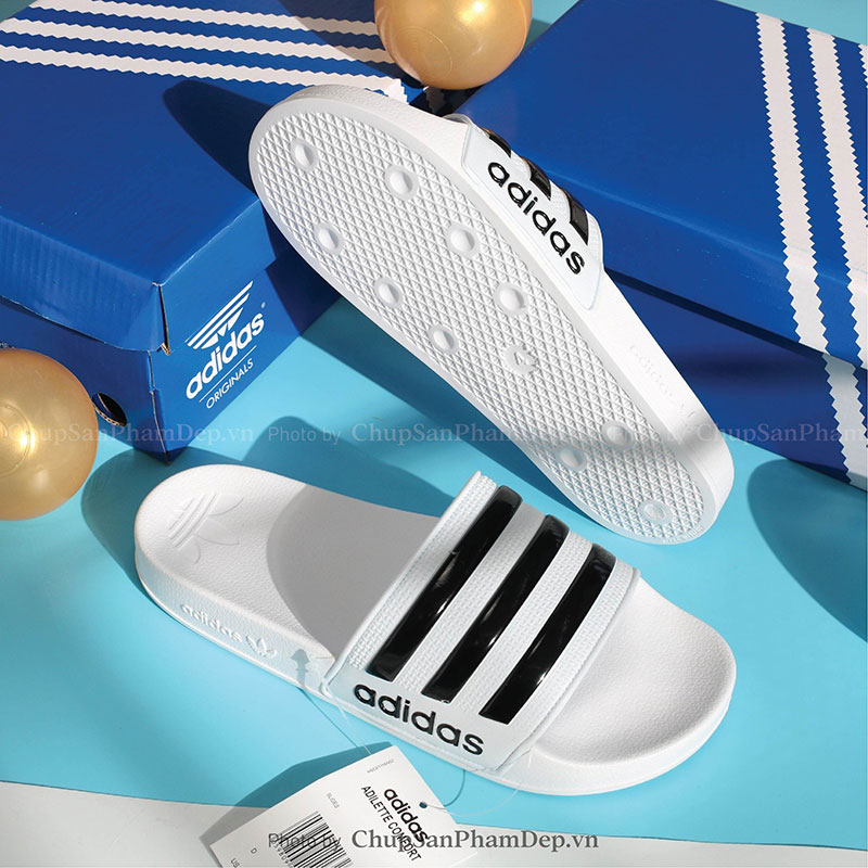 Dép Quai Ngang 3 Sọc Logo Đế Adidas Cổ Điển