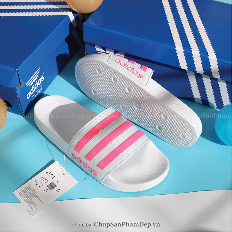 Dép Quai Ngang 3 Sọc Logo Đế Adidas Cổ Điển