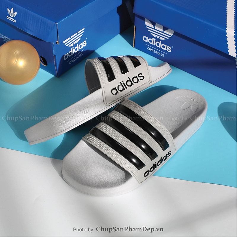 Dép Quai Ngang 3 Sọc Logo Đế Adidas Cổ Điển