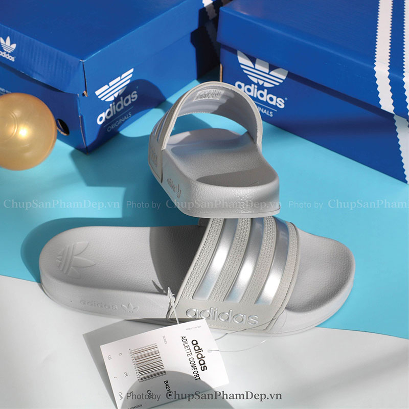 Dép Quai Ngang 3 Sọc Logo Đế Adidas Cổ Điển