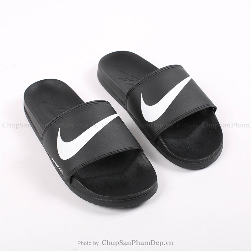 Dép Plus Quai Ngang Dấu Móc Nike Trắng Sắc Nét