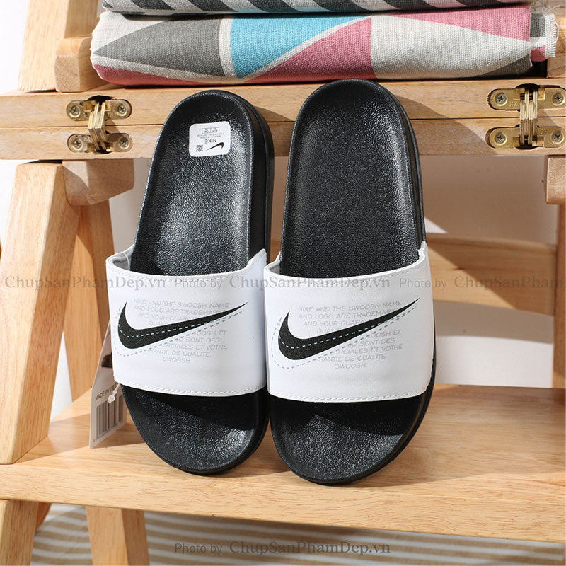 Dép Quai Ngang Phối Màu Móc Nike Baby Xinh Xắn