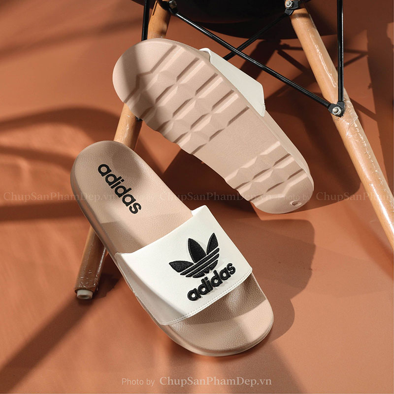 Dép Quai Úp Logo Adidas Thêu Sắc Nét