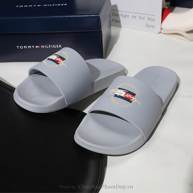 Dép Quai Úp PVC Tommy Logo Tròn Sang Trọng